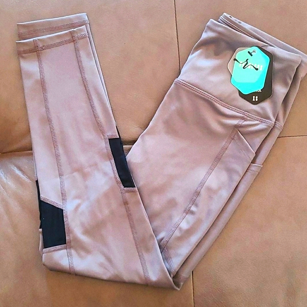 NWT LulaRoe Rise Fearless Crop Fitness Leggings XS